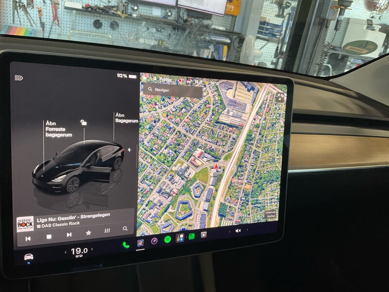 Tesla Model 3 Leder Navi LED 7