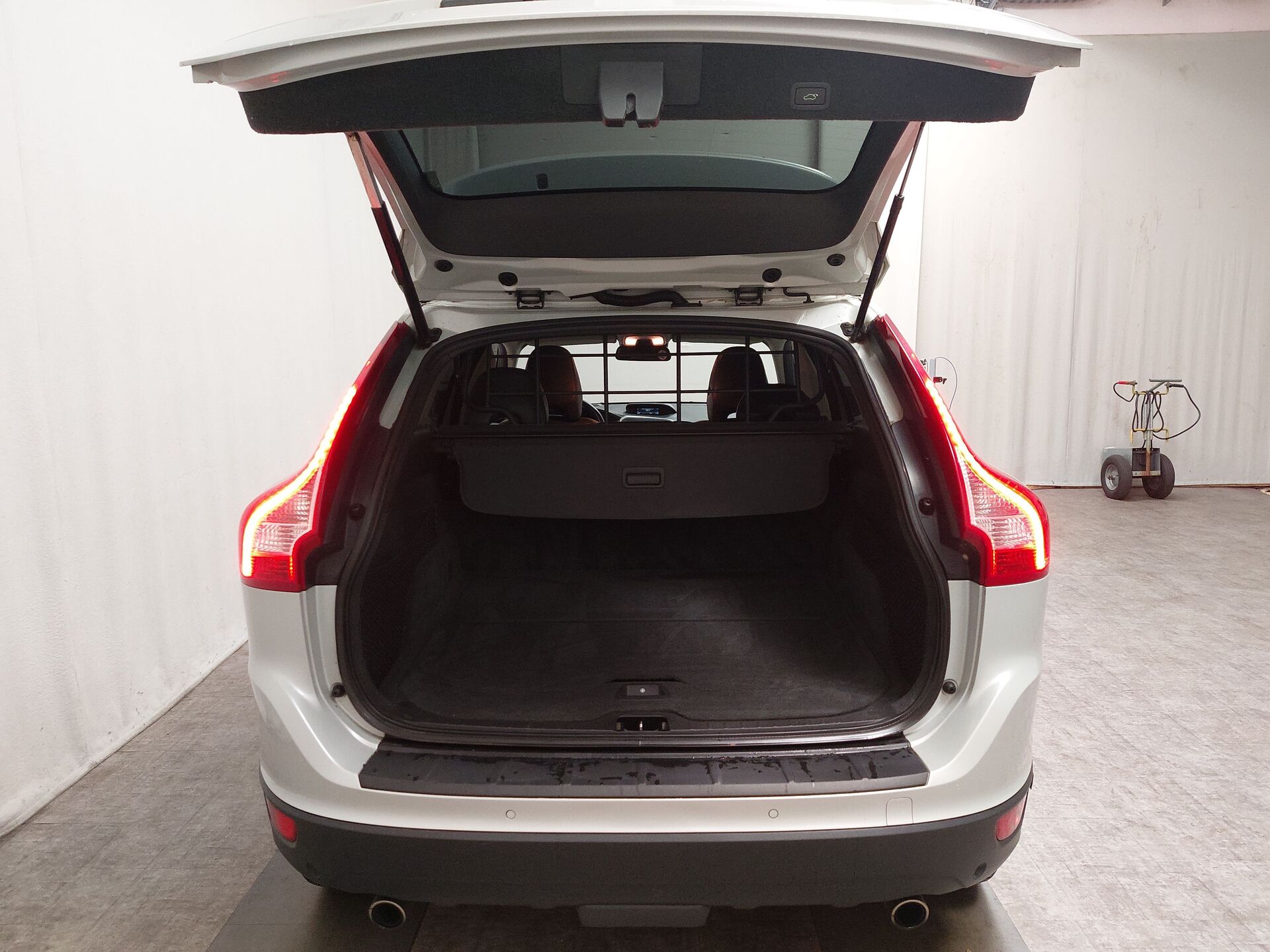 Volvo XC60 T6 SHZ RFK AHK LEDER 15