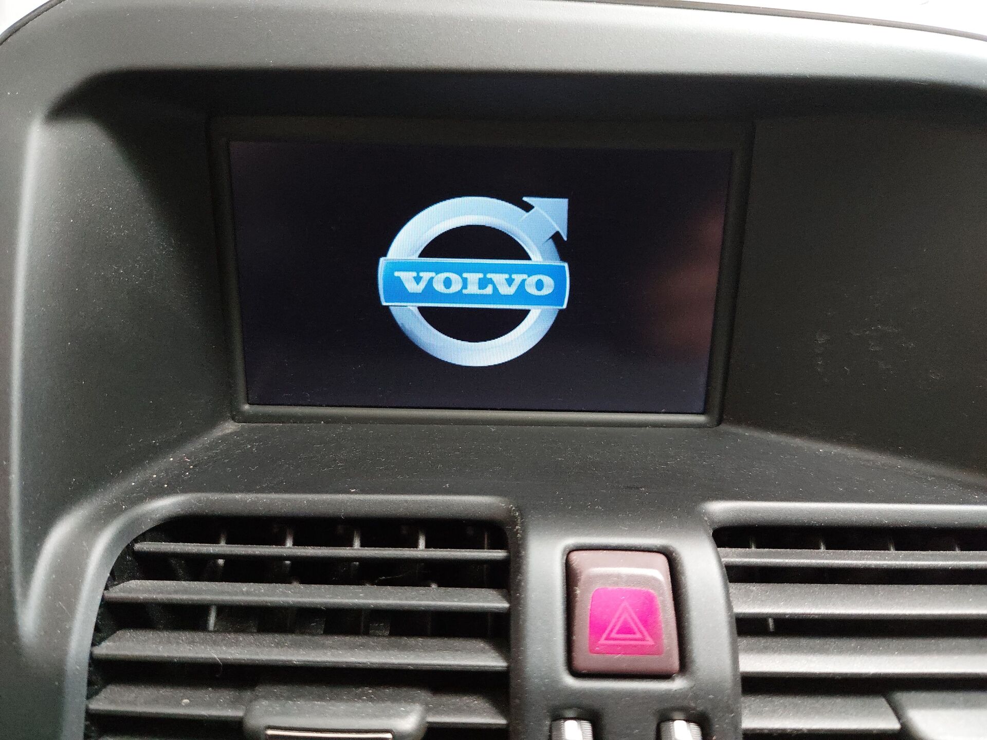 Volvo XC60 T6 SHZ RFK AHK LEDER 20