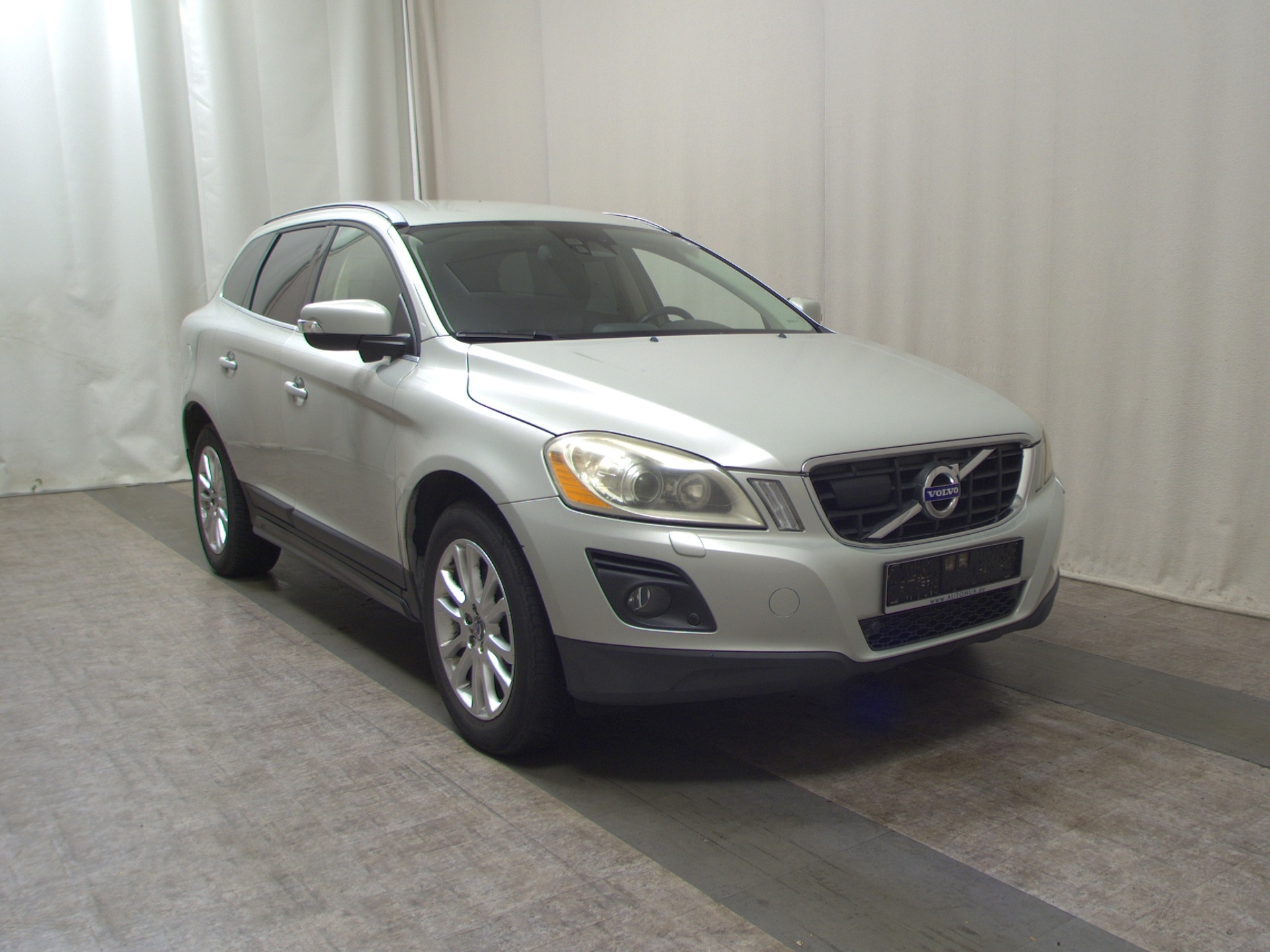 Volvo XC60 T6 SHZ RFK AHK LEDER 3