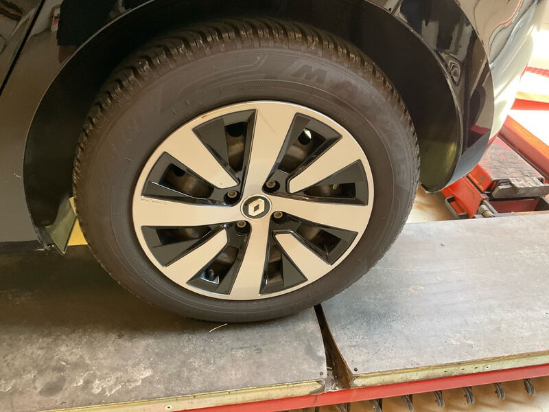 Renault Clio 1.0 90 SHZ LED 12