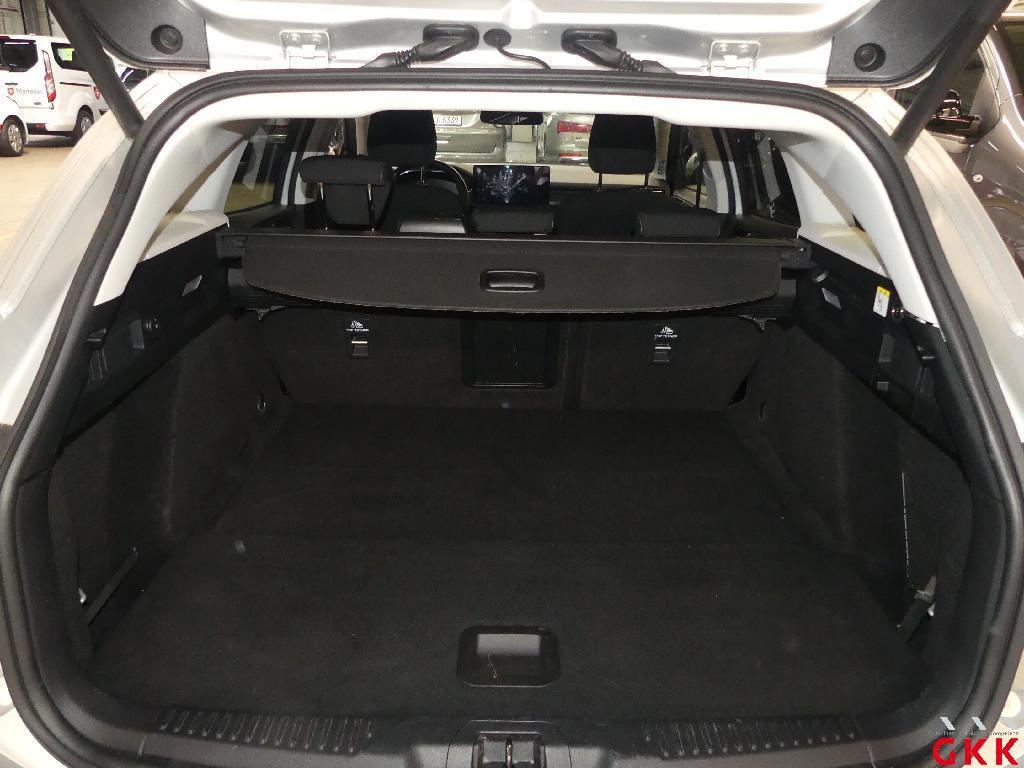 Ford Focus Turnier 1.5 EB NAVI SPORTSITZE KLIMAAUT LED RADIO 10