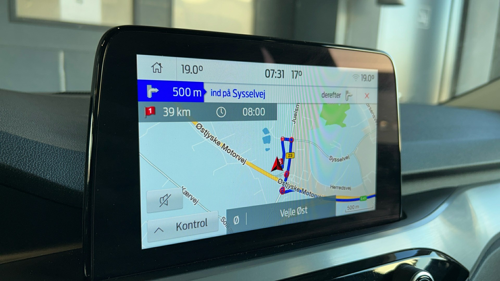 Ford Kuga 1.5 EB Titanium X NAVI KLIMAAUT SHZ RFK LED 9