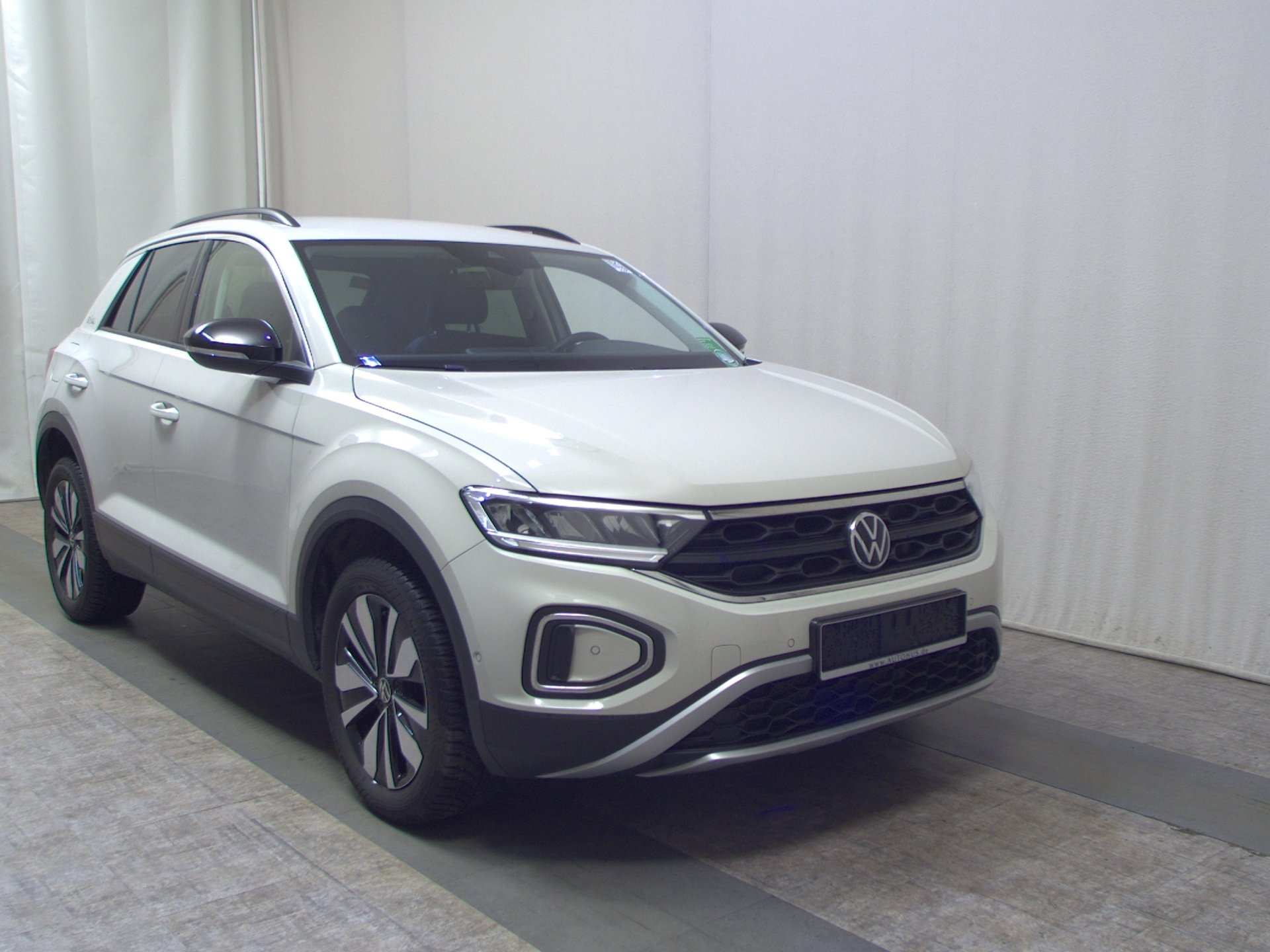 Volkswagen T-Roc 1.0 TSI Navi LED DC ACC PDC Shz 3