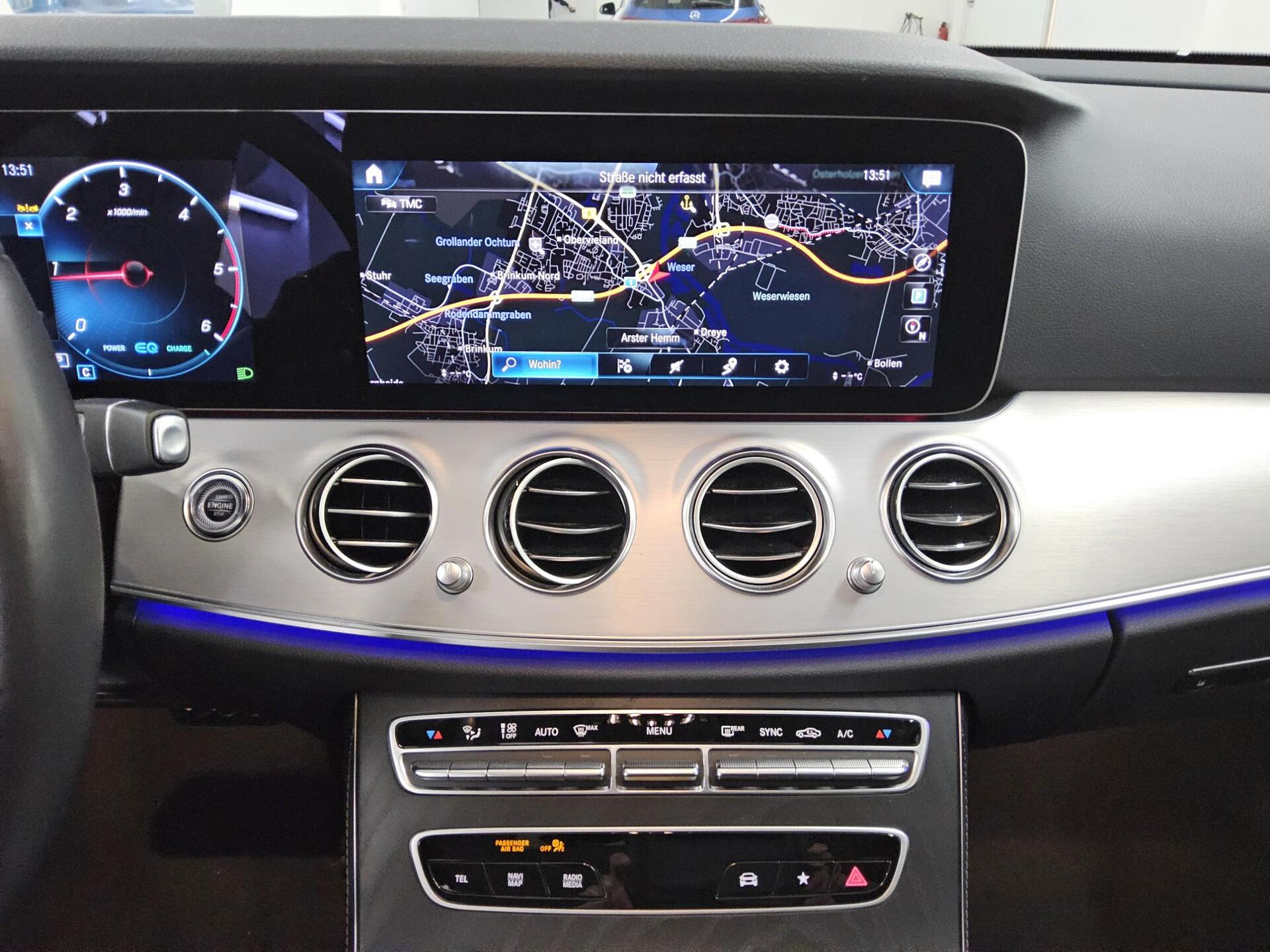 Mercedes-Benz E 220 T d 4M Exclusive T-Leder Navi LED RfK AHK 7