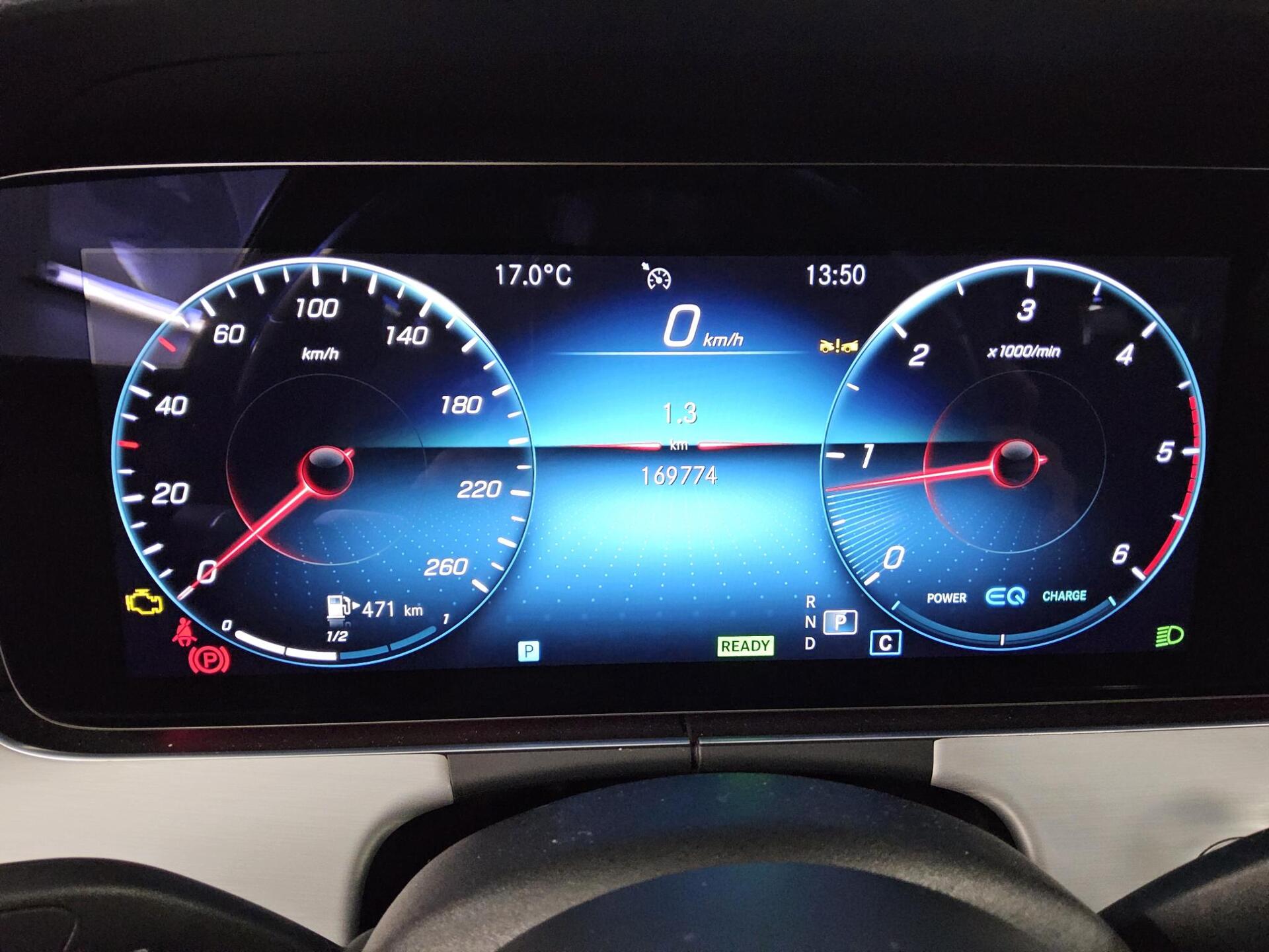 Mercedes-Benz E 220 T d 4M Exclusive T-Leder Navi LED RfK AHK 8