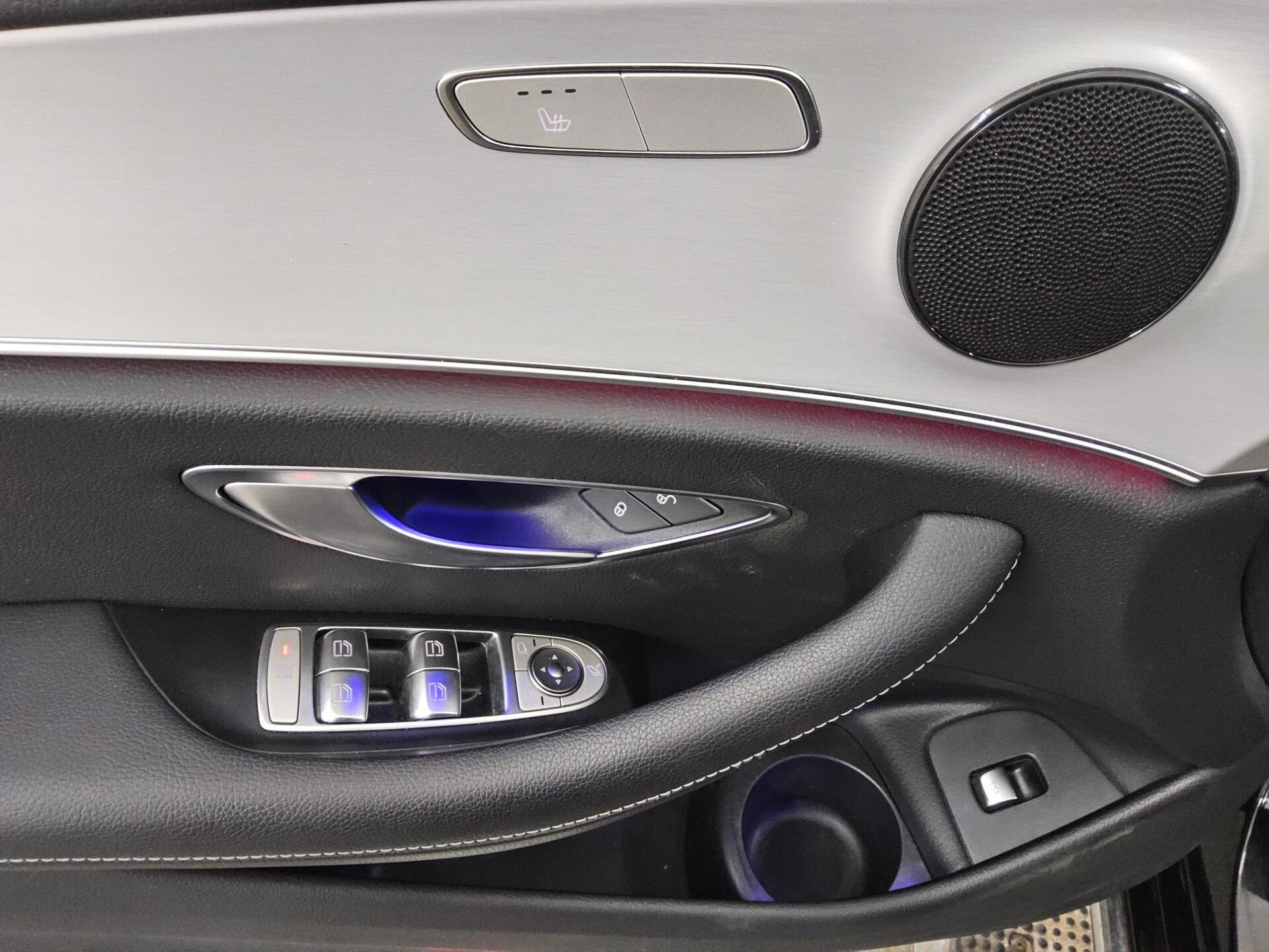 Mercedes-Benz E 220 T d 4M Exclusive T-Leder Navi LED RfK AHK 10