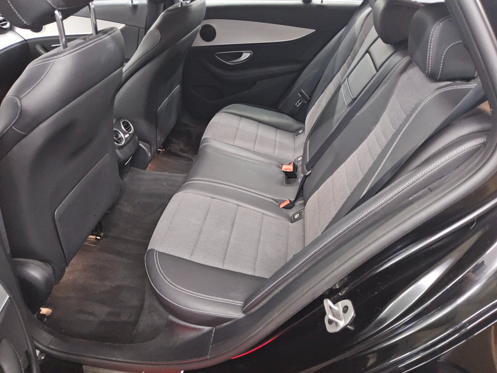 Mercedes-Benz E 220 T d 13