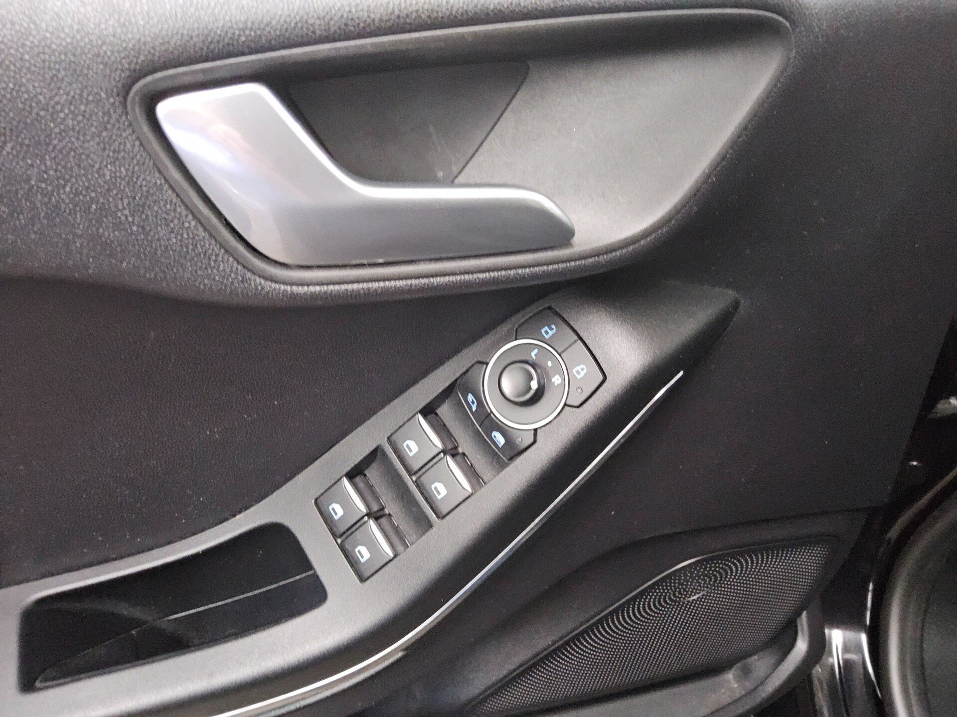 Ford Fiesta 1.0 EB Titanium X Navi LED RfK ACC Shz 9