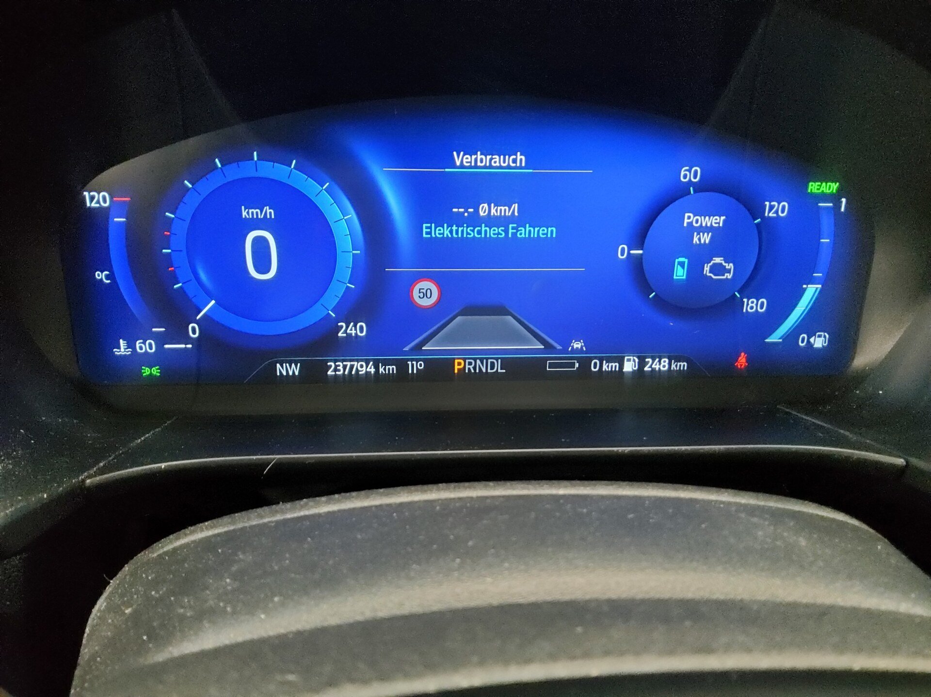 Ford Kuga 2.5 Duratec Titanium 8