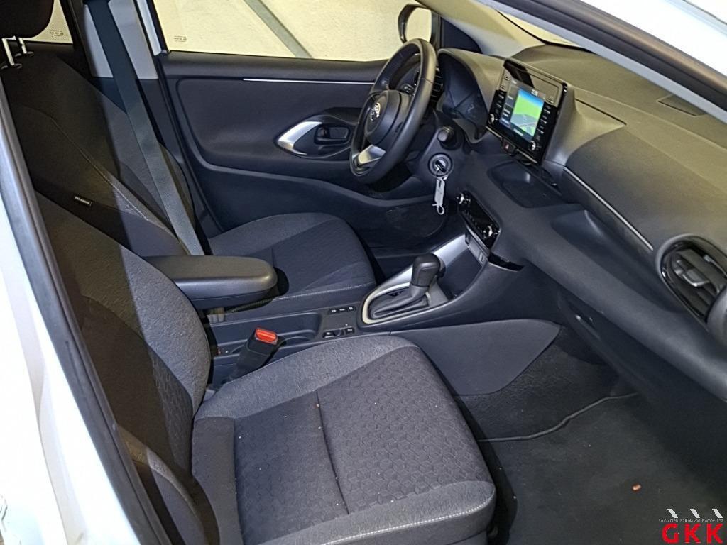 Toyota Yaris 1.5 NAVI KLIMAAUT TEMPO SHZ VC 6