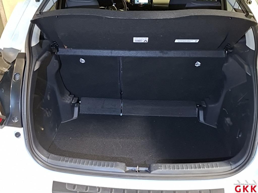 Toyota Yaris 1.5 NAVI KLIMAAUT TEMPO SHZ VC 10