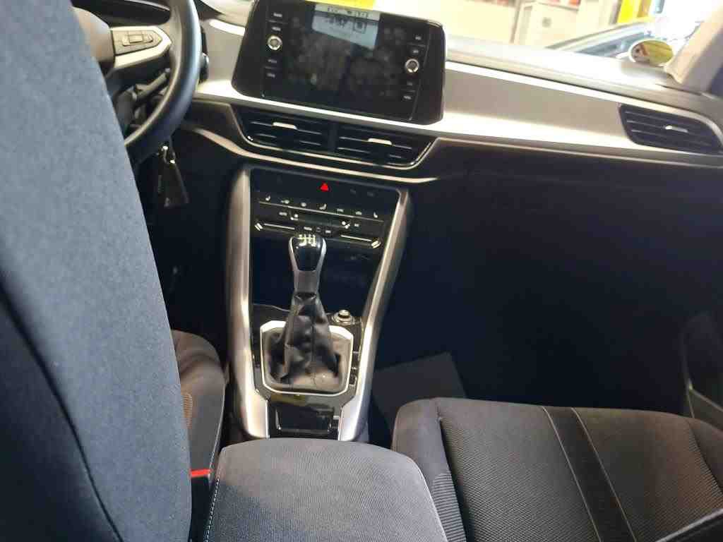 Volkswagen T-Roc 1.0 TSI Life PDC SHZ 6