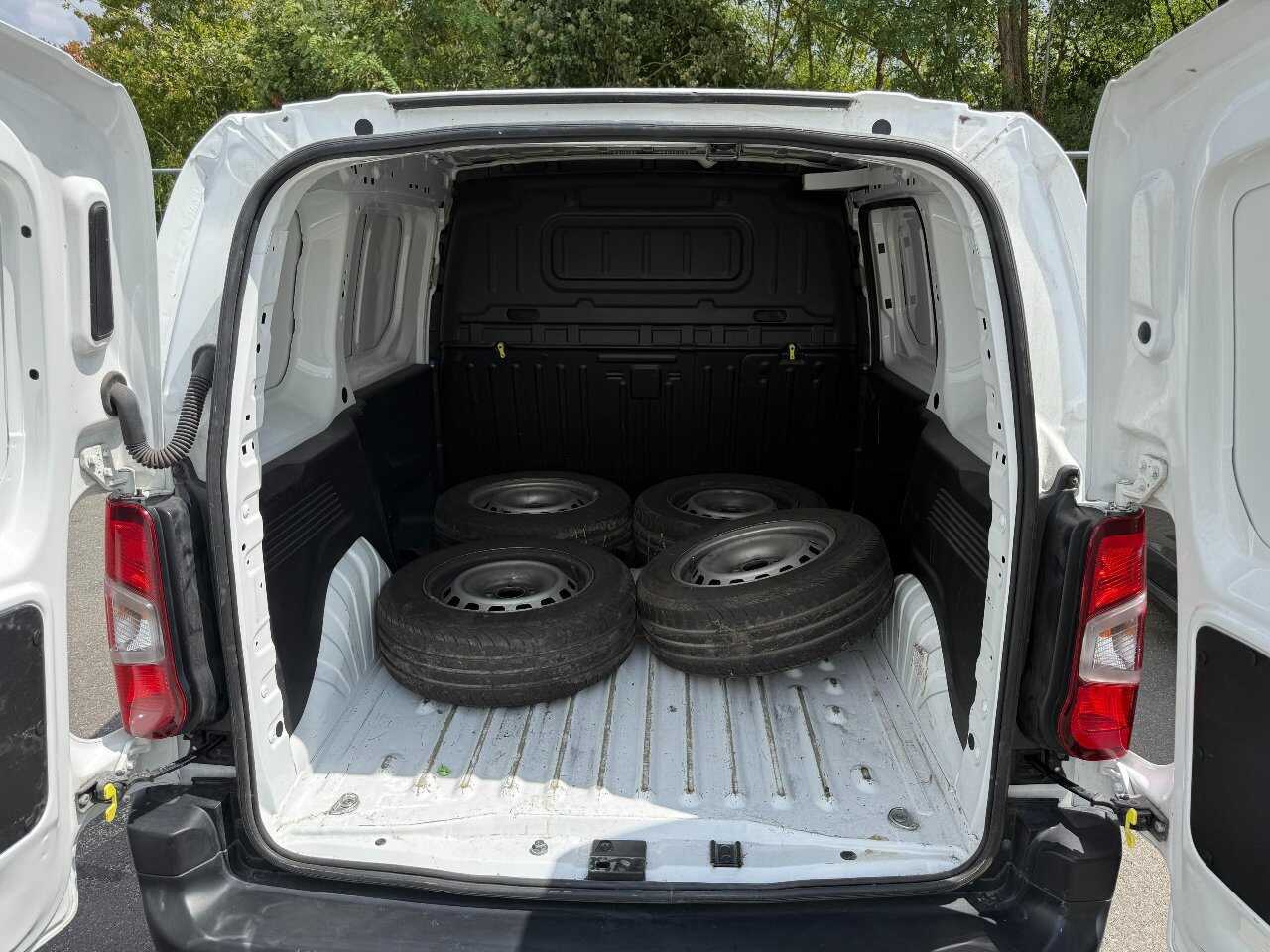 Citroën Berlingo 1.5 BlueHDI NAVI KLIMA RADIO TEMPO DAB 10