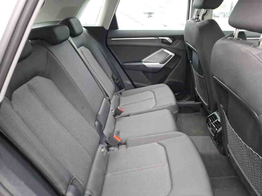Audi Q3 35 TDI SHZ LED Kamera BT 10