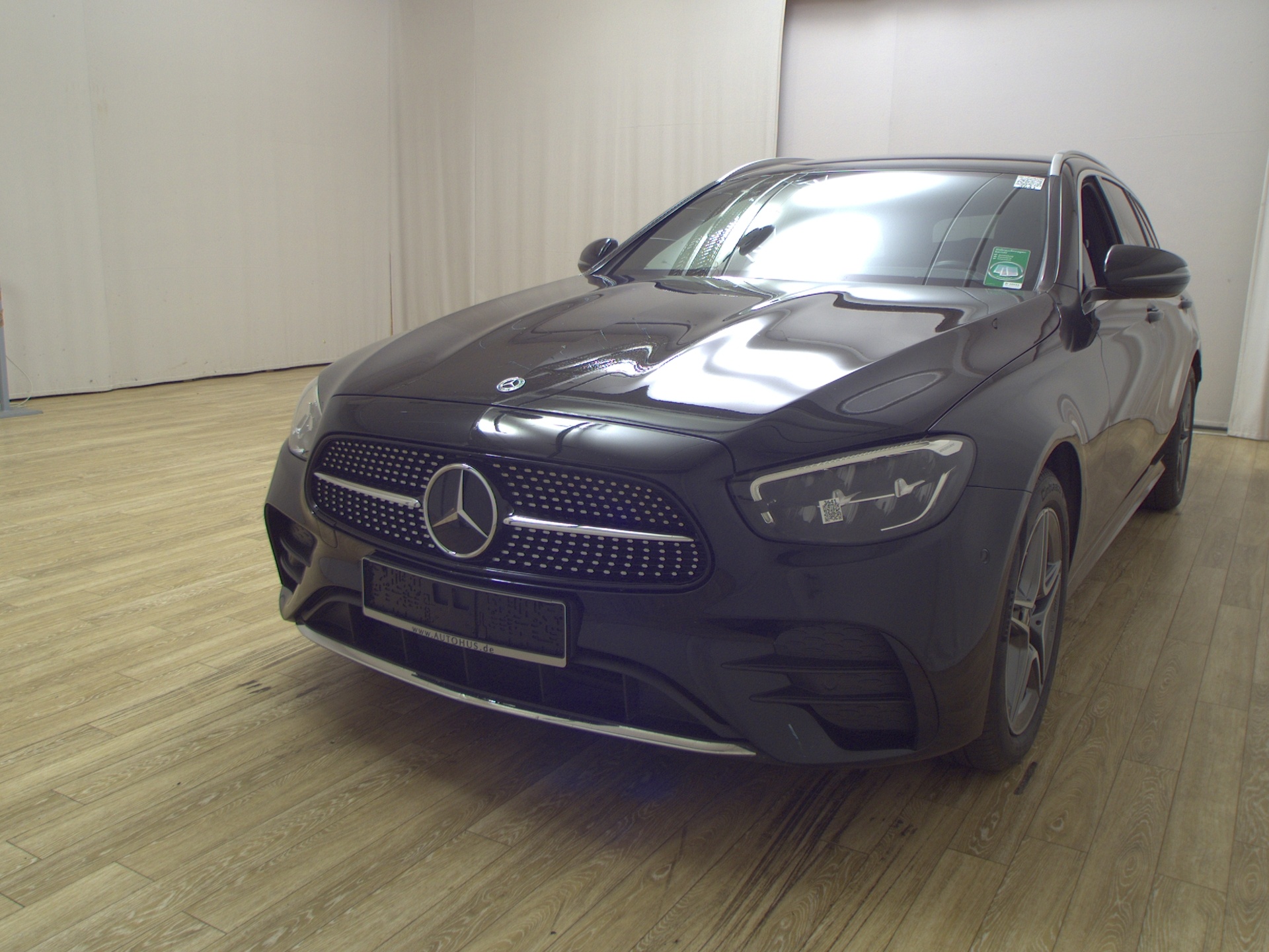 Mercedes-Benz E 300 T de AMG-Line T-Leder Navi LED Widescreen 2