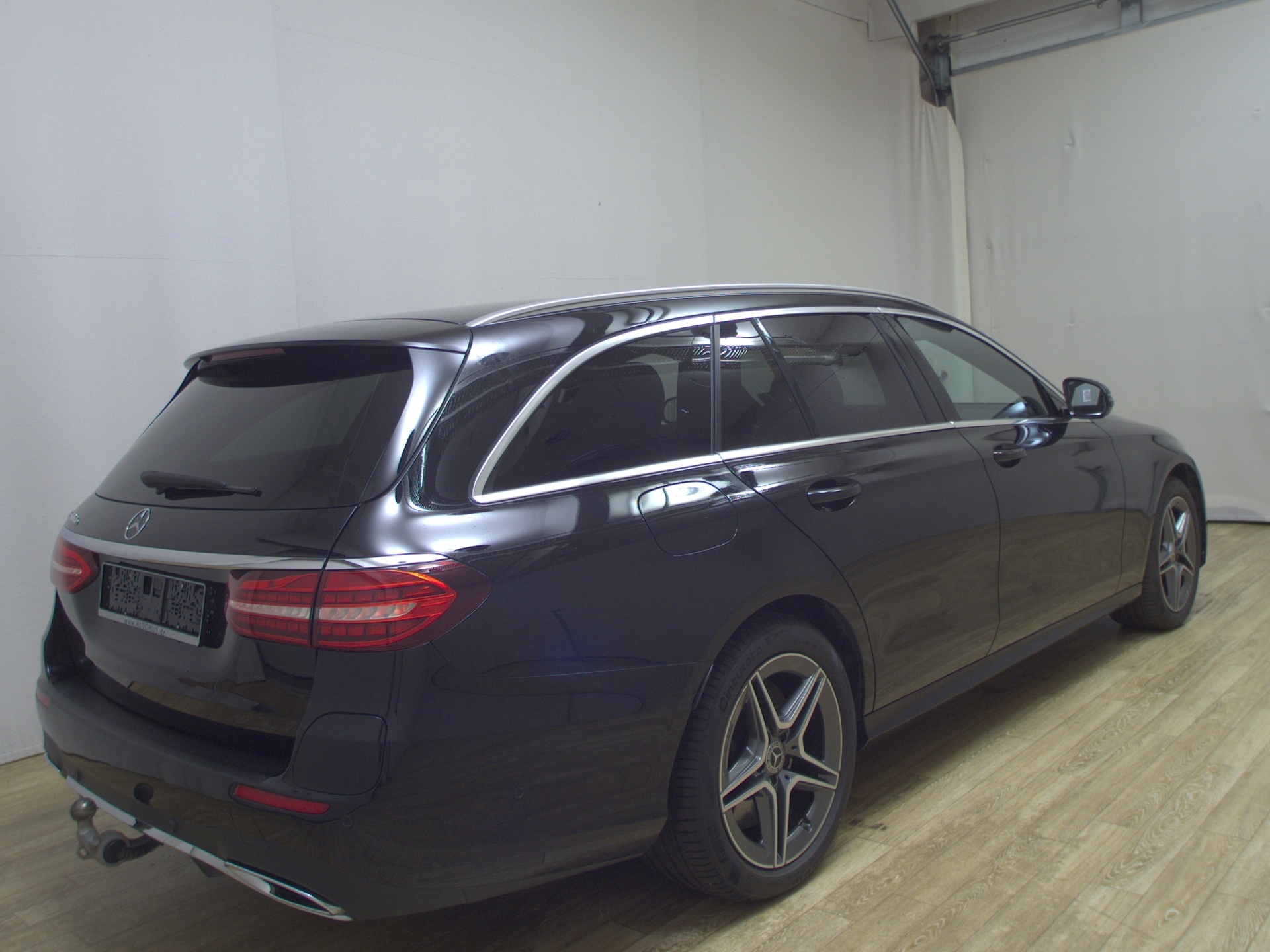Mercedes-Benz E 300 T de AMG-Line T-Leder Navi LED Widescreen 4