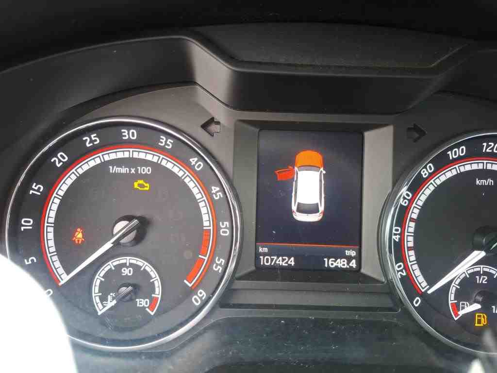 Skoda Octavia Kombi 2.0 TDI RS 4X4 RS NAVI LED PANO 7