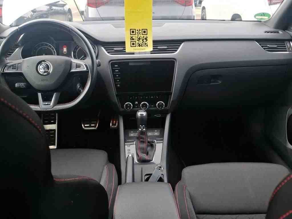 Skoda Octavia Kombi 2.0 TDI RS 4X4 RS NAVI LED PANO 6