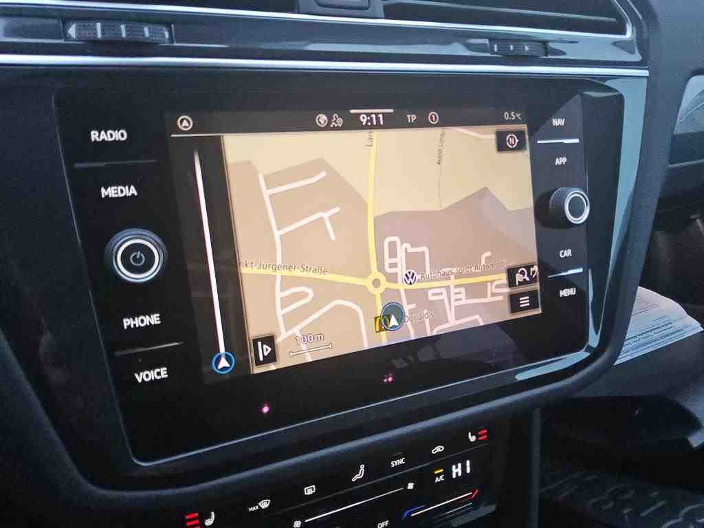 Volkswagen Tiguan 1.4 TSI e Life NAVI SHZ PDC LED ACC 9