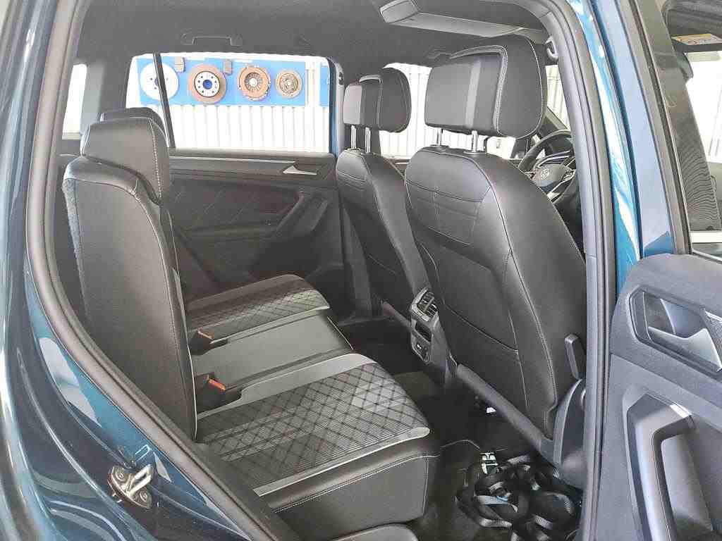 Volkswagen Tiguan 2.0 TDI 4M R-Line NAVI LED AID SHZ 7