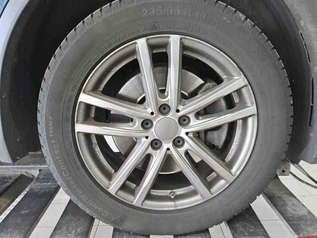 Volkswagen Tiguan 2.0 TDI 4M R-Line NAVI LED AID SHZ 12