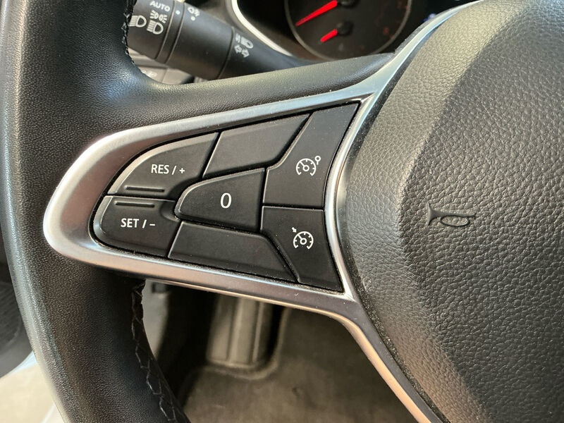 Renault Clio 0.9 TCe NAVI CARPLAY KLIMAAUT SHZ LED 10