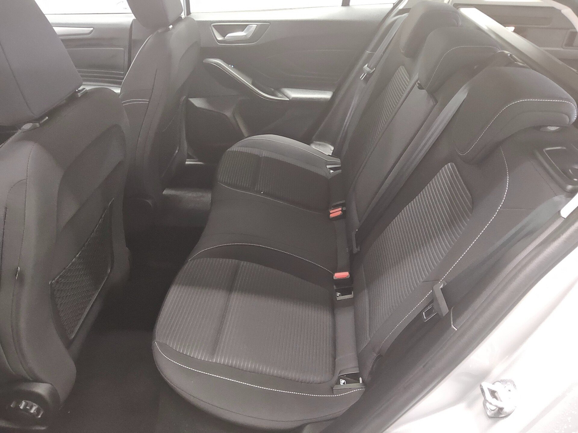 Ford Focus Turnier 1.0 EB Titanium Navi LED RFK PDC 13