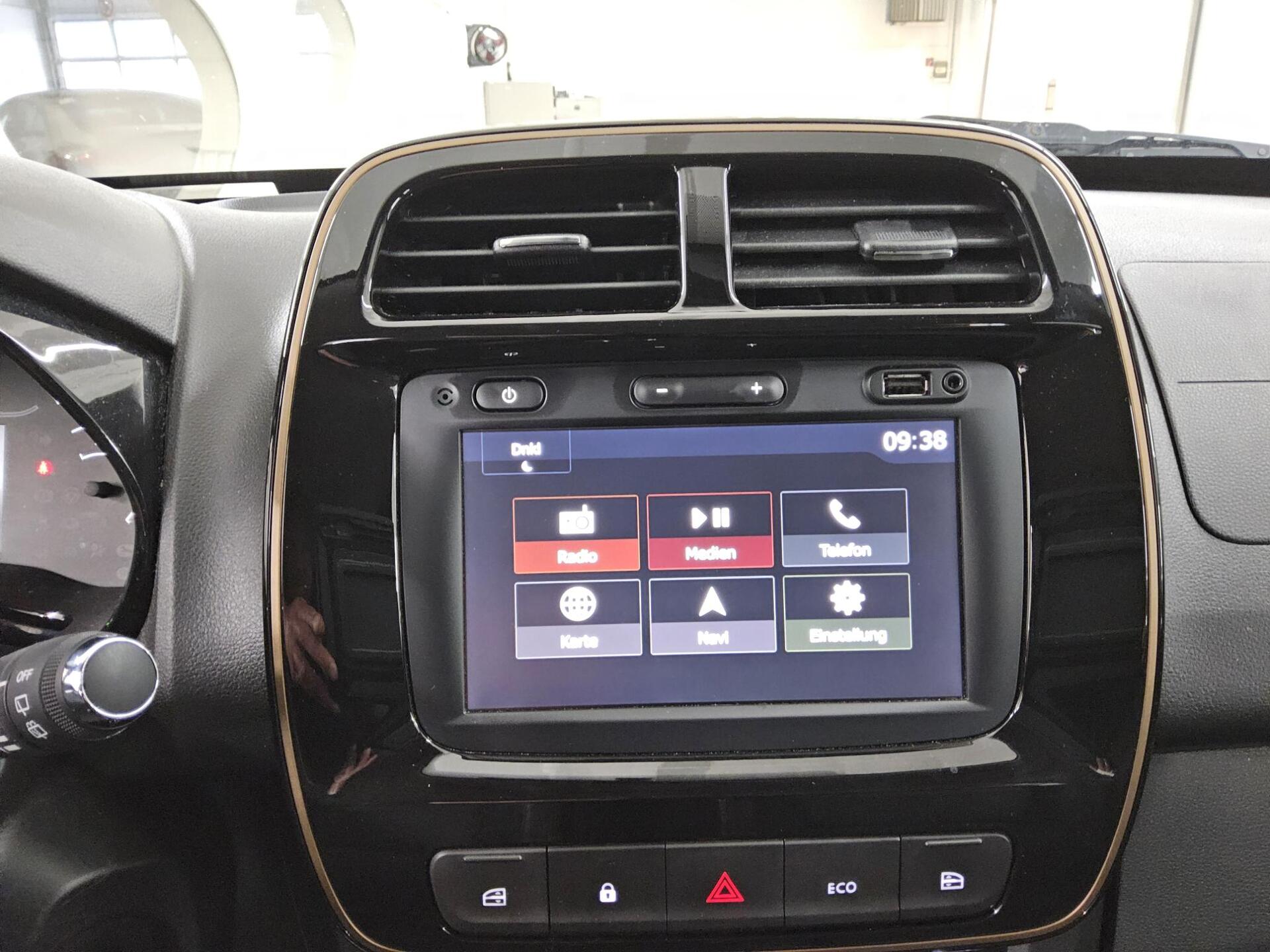 Dacia Spring Electric T-Leder 7