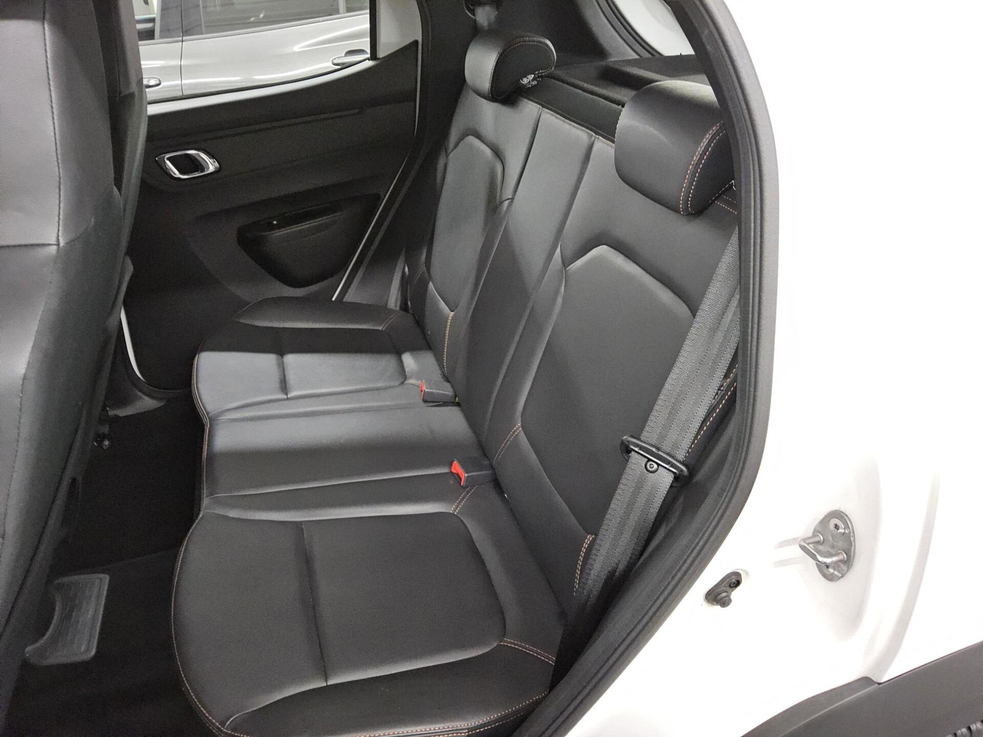 Dacia Spring Electric T-Leder 13