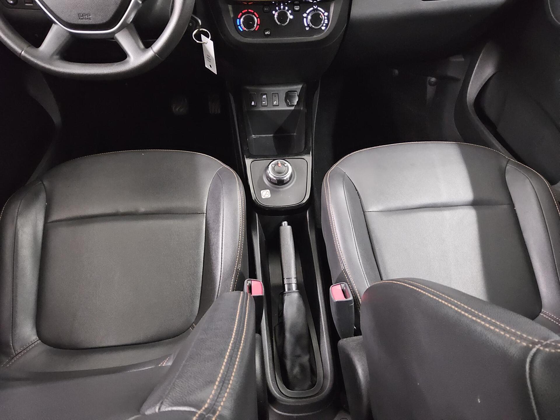 Dacia Spring Electric T-Leder 6