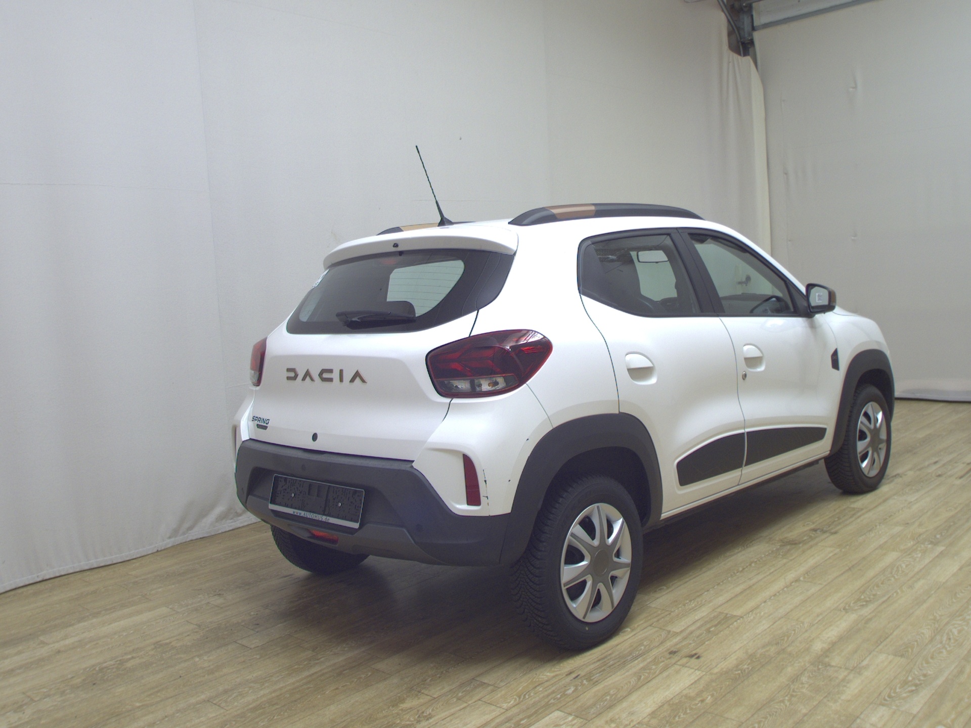 Dacia Spring Electric T-Leder 4