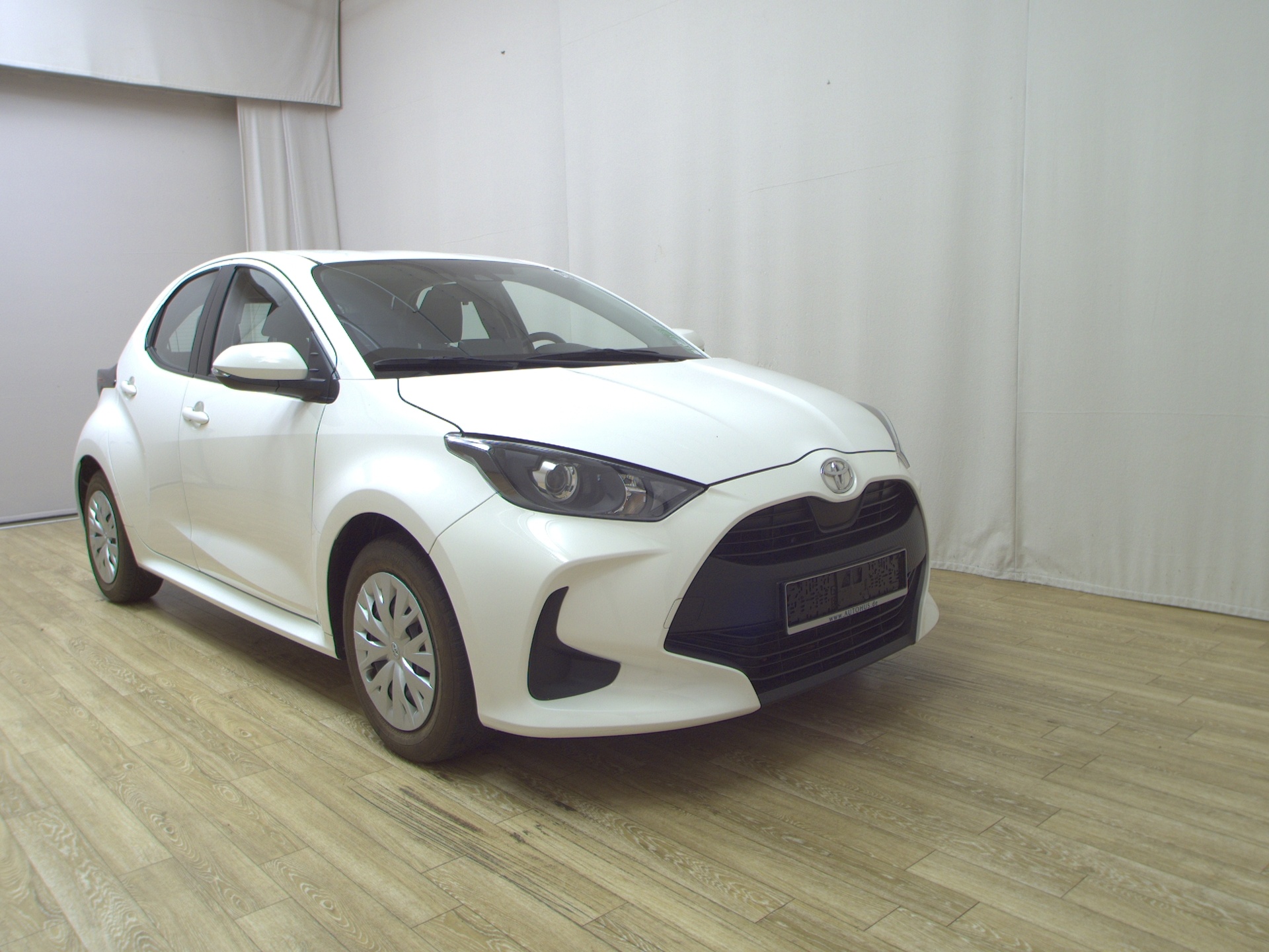 Toyota Yaris 1.0 RFK Klima 3