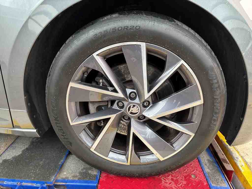 Skoda Enyaq SportLine NAVI LED SHZ RFK ACC 12