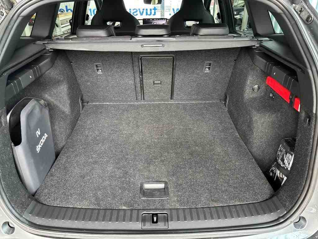 Skoda Enyaq SportLine NAVI LED SHZ RFK ACC 10