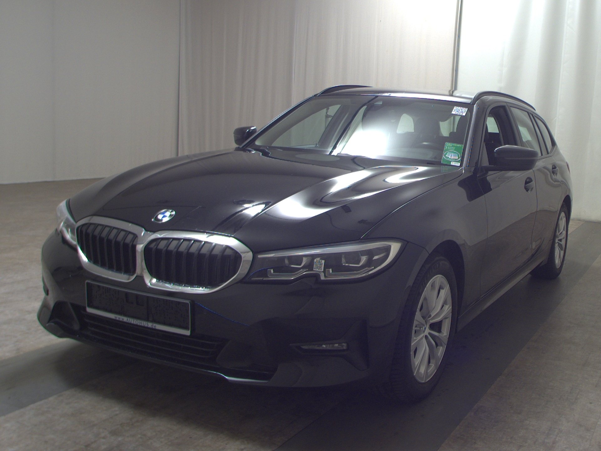 BMW 320dA Touring Advantage Navi LED LC-Pro AHK HiFi T-Leder 2