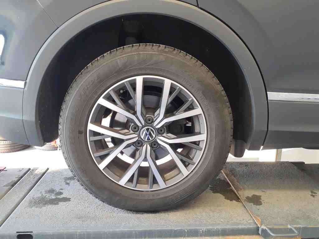 Volkswagen Tiguan 2.0 TDI Life NAVI RFK LED ACC AHK 12