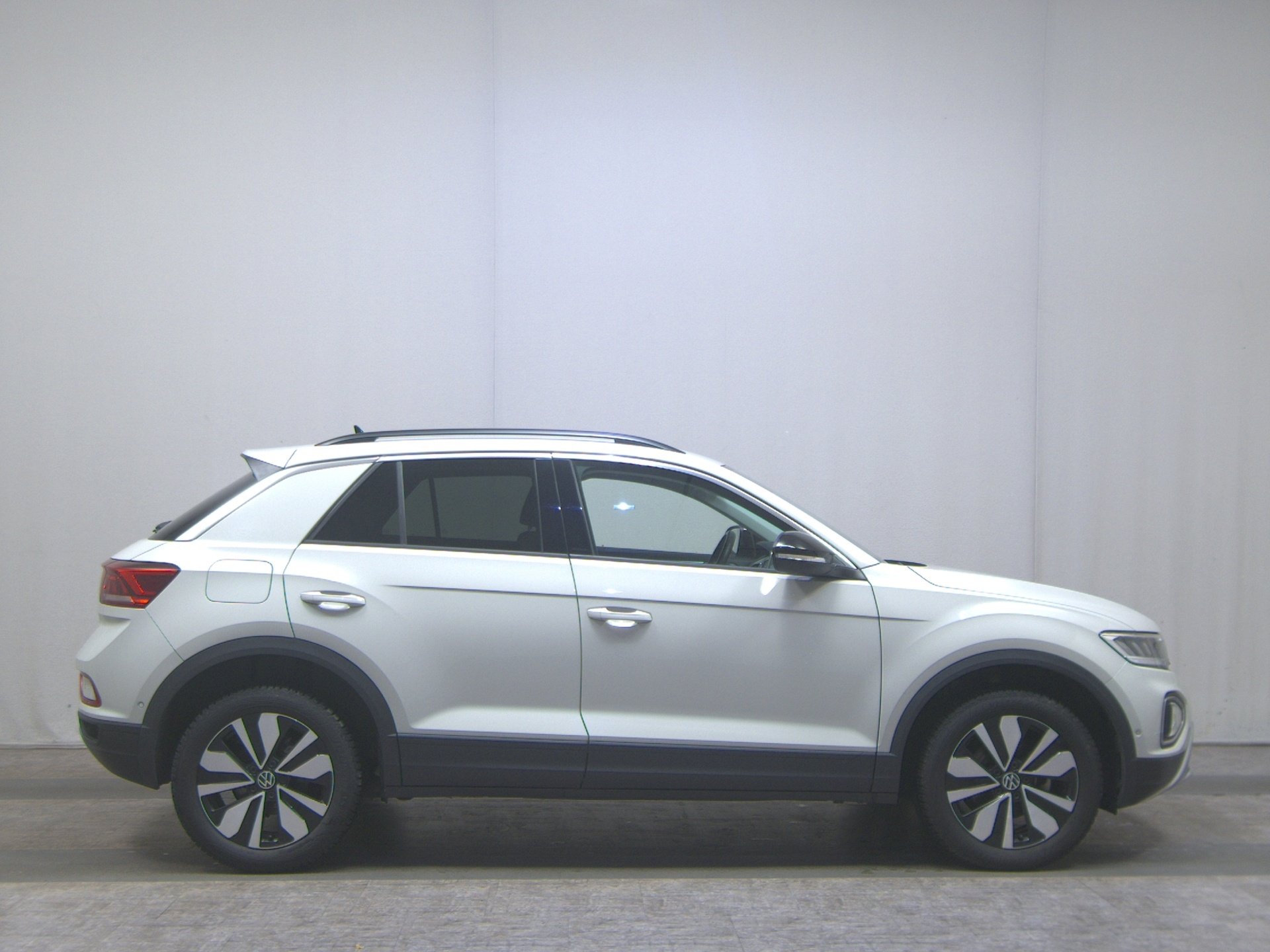 Volkswagen T-Roc 1.0 TSI Goal Navi LED DC PDC SHZ ACC