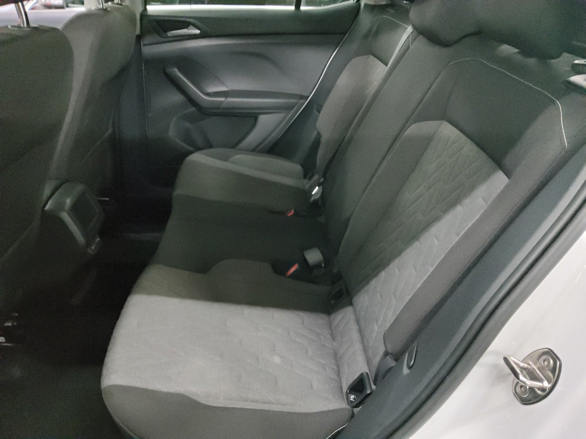 Volkswagen T-Cross 1.0 TSI Life Navi DC LED PDC Shz 13