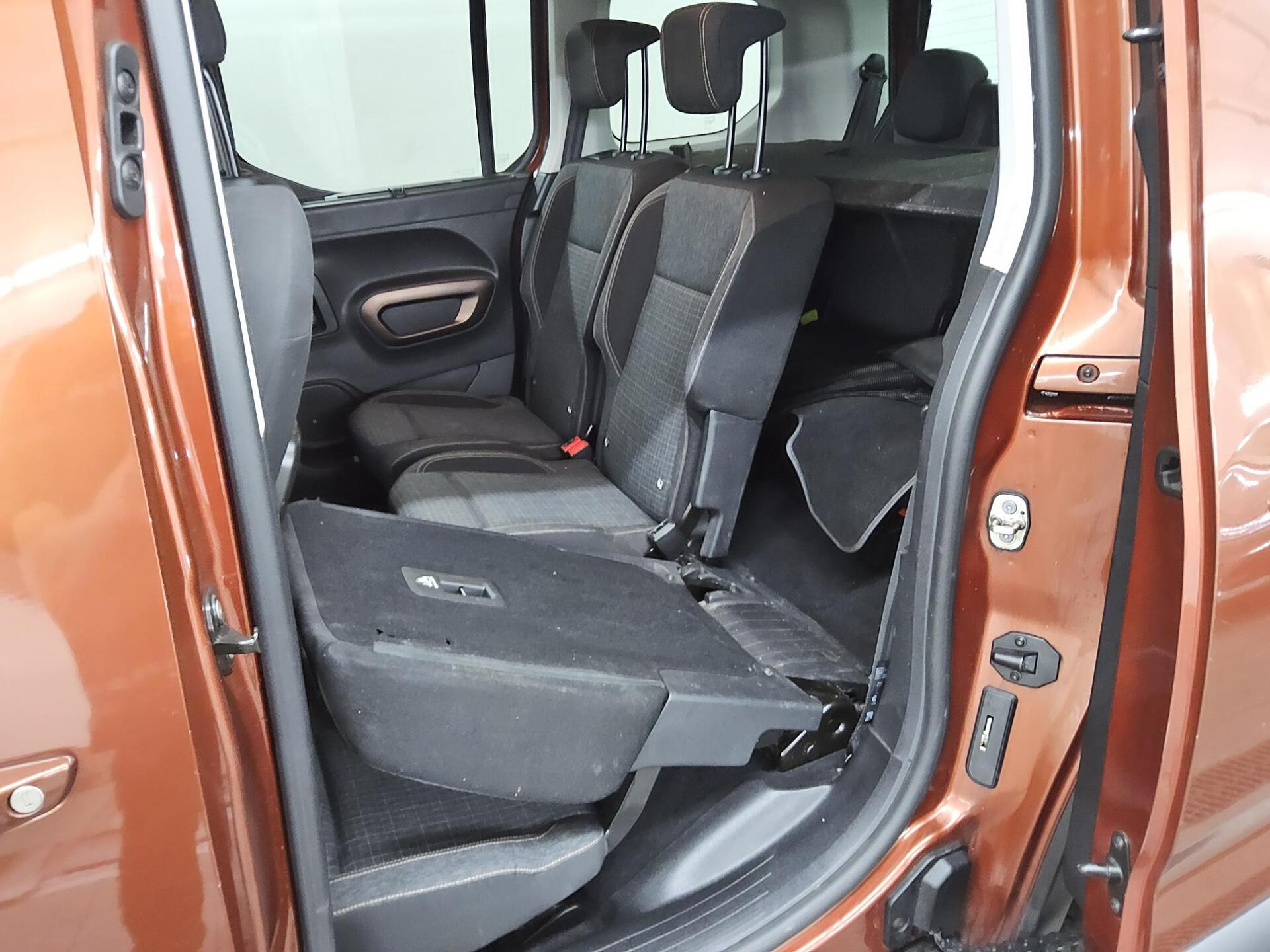 Peugeot Rifter 1.5 BlueHDI GT-Line L1 7-Sitzer Navi LED AHK RFK 12