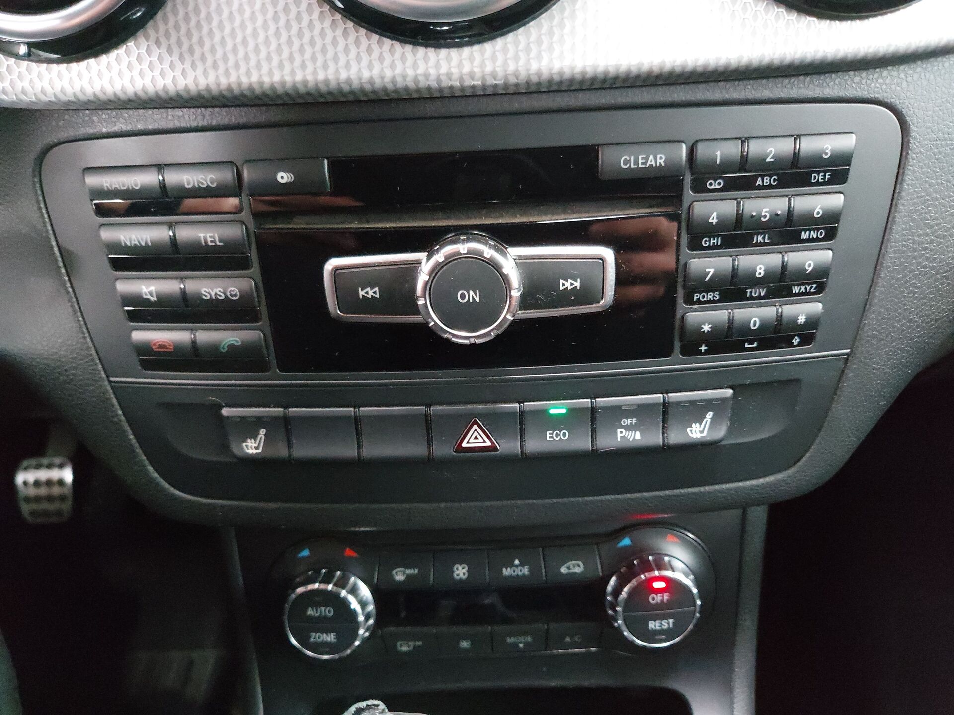 Mercedes-Benz MB B 200 d T-Leder Xenon Shz RFK 20