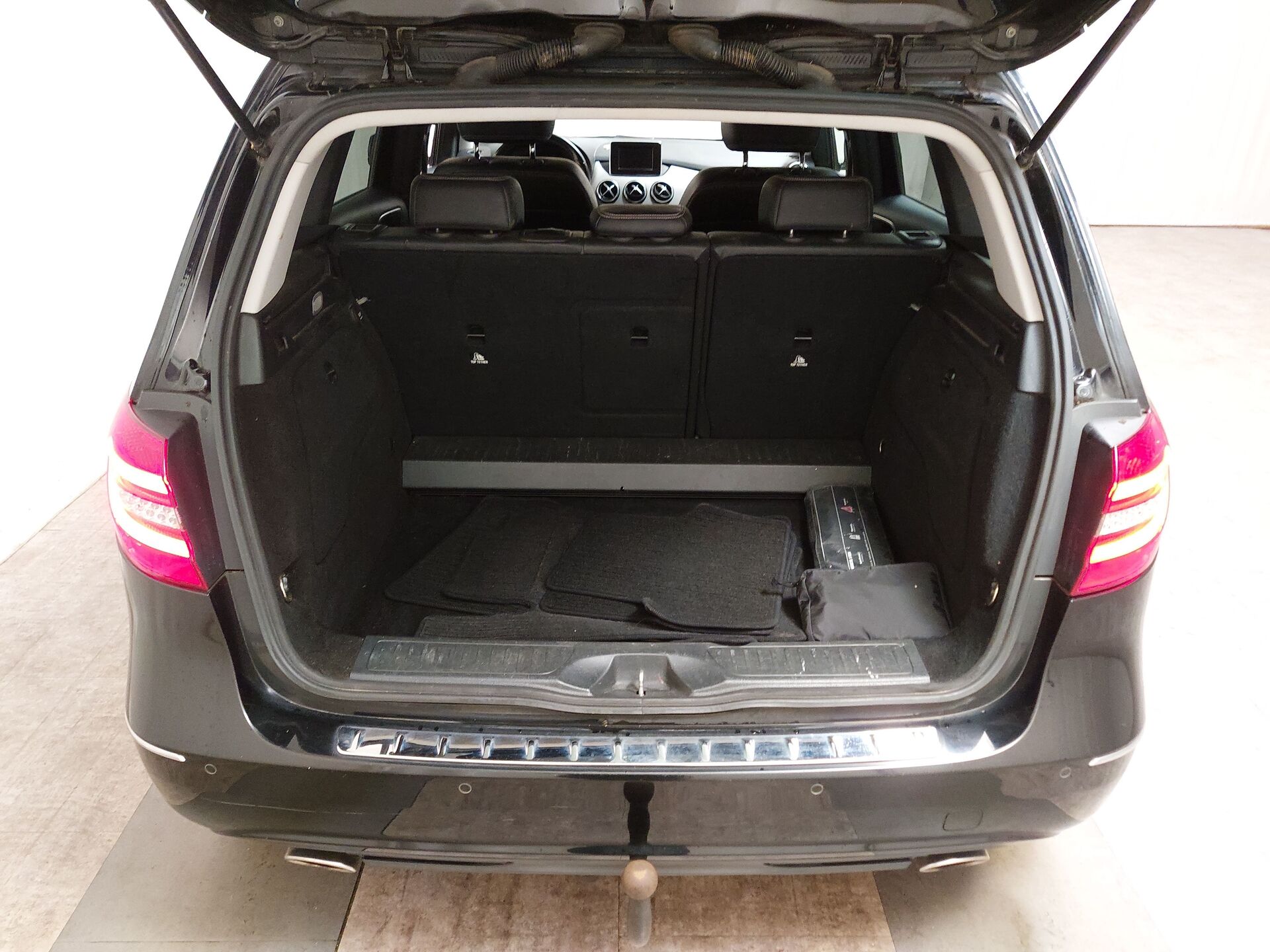 Mercedes-Benz MB B 200 d T-Leder Xenon Shz RFK 15