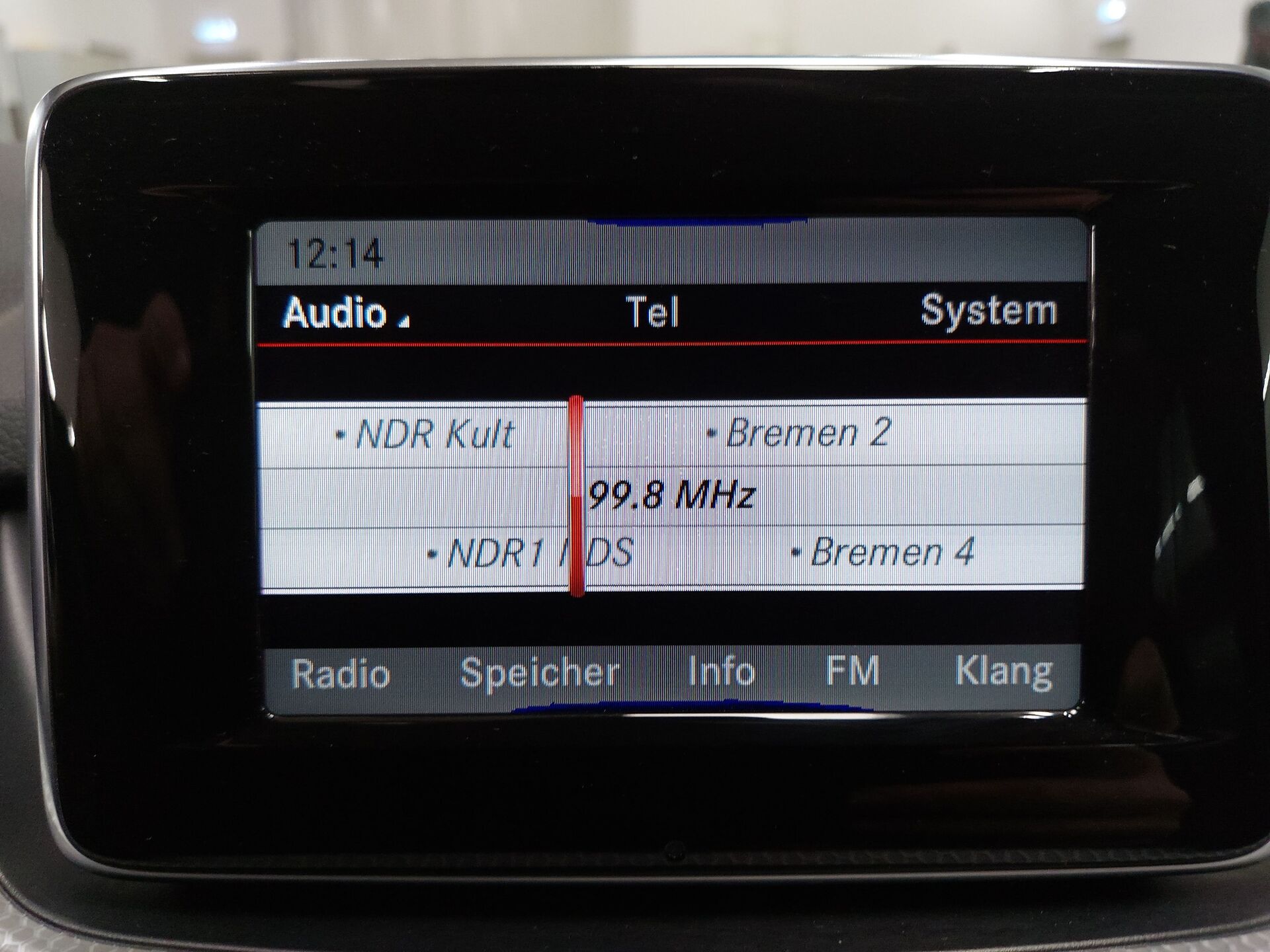 Mercedes-Benz MB B 200 d T-Leder Xenon Shz RFK 18