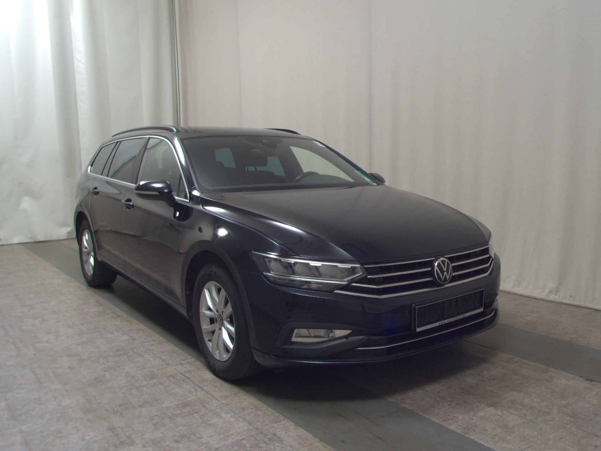Volkswagen Passat Variant 2.0 TDI Business Navi LED AID Shz el.Heck AHK RFK 3