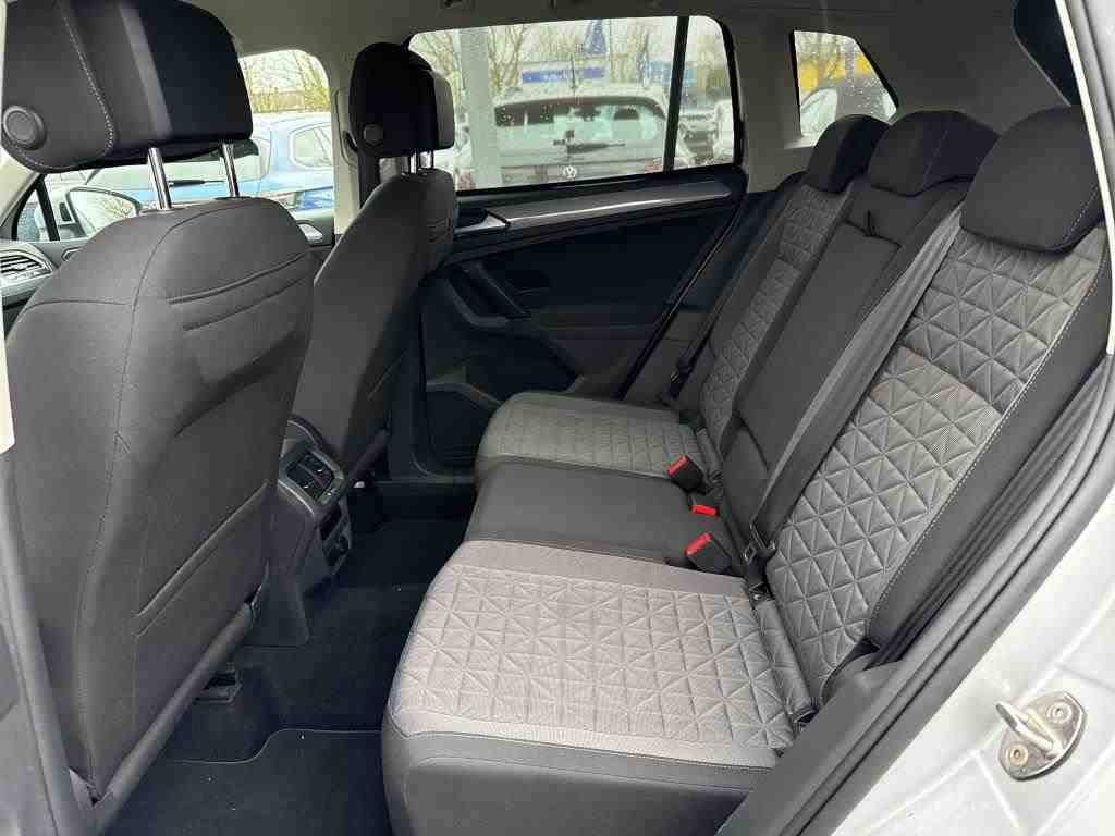 Volkswagen Tiguan 1.4 TSI e Life NAVI KLIMAAUT SHZ PDC LED 7