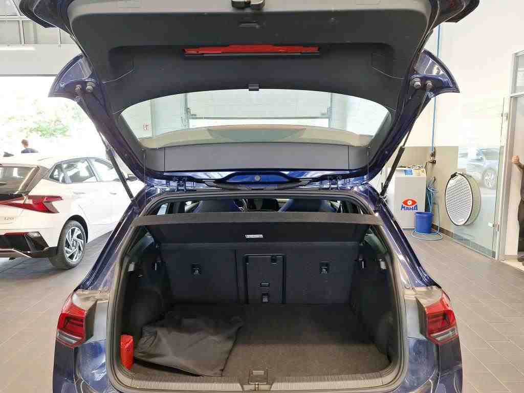 Volkswagen Golf-8 Var. GTE 1.4 TSI GTE NAVI KLIMAAUT SHZ PDC 10