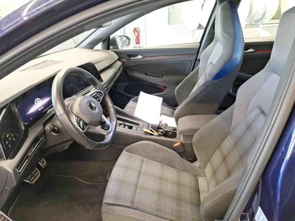 Volkswagen Golf-8 Var. GTE 1.4 TSI GTE NAVI KLIMAAUT SHZ PDC 6