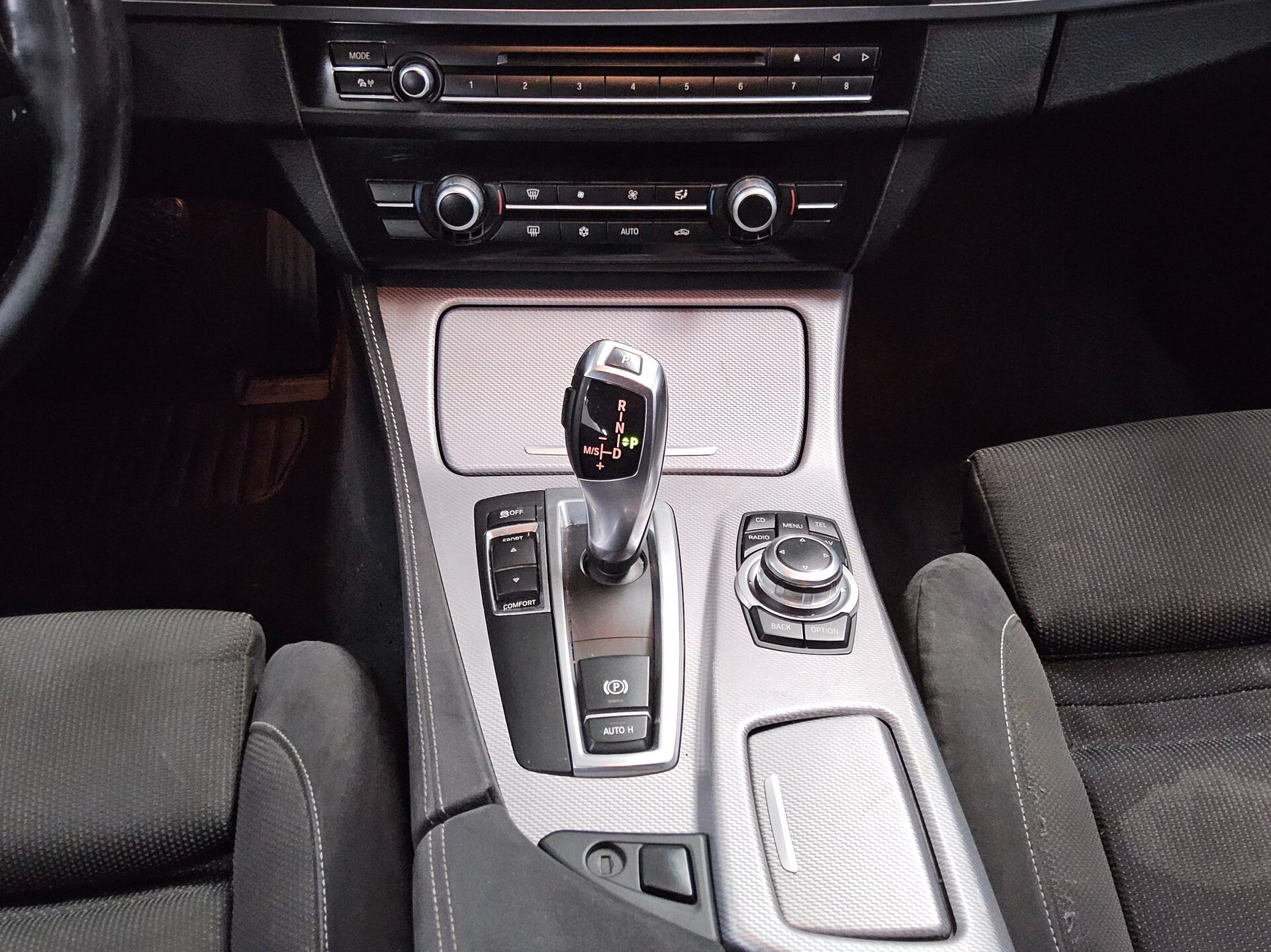 BMW 520dA Touring M-Sport Xenon HiFi AHK HU 03/28 6