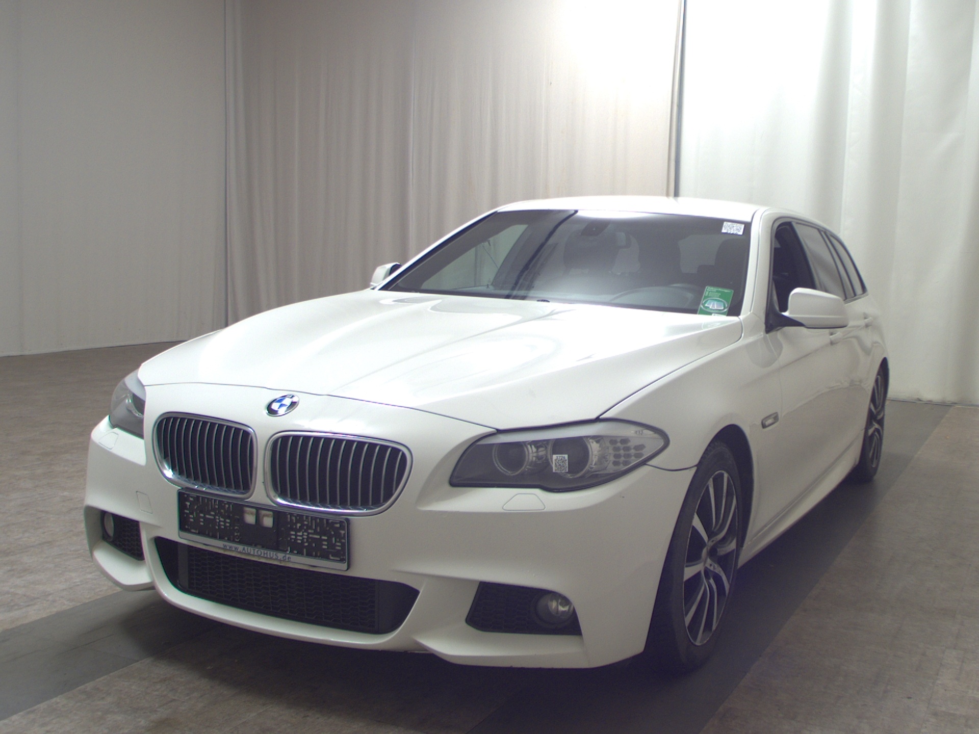 BMW 520dA Touring M-Sport Xenon HiFi AHK HU 03/28 2