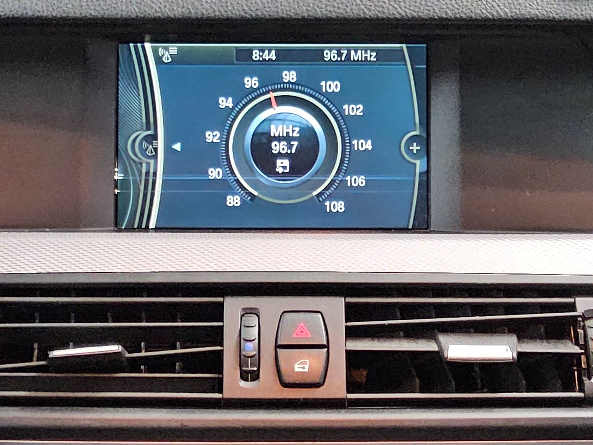 BMW 520dA Touring M-Sport Xenon HiFi AHK HU 03/28 7